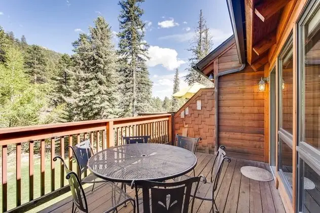 Süit, Birden Çok Yatak, Nehir Manzaralı (Two-Bedroom Suite)