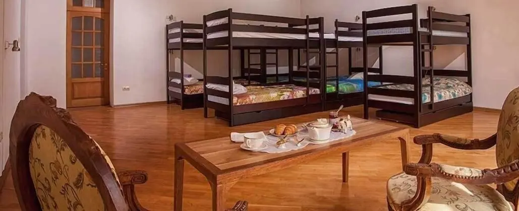 Ortak Ranzalı Oda, Karma Ranzalı Oda, Balkon (16 beds)
