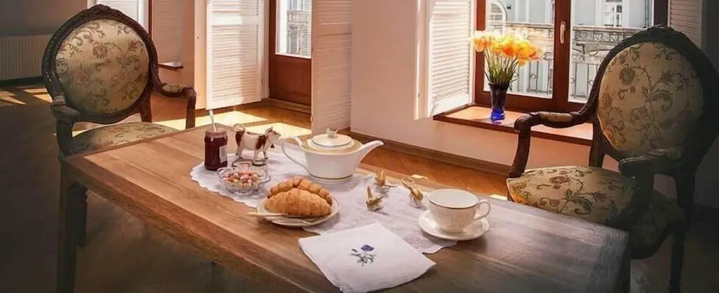 Ortak Ranzalı Oda, Karma Ranzalı Oda, Sigara İçilmez (14 beds)