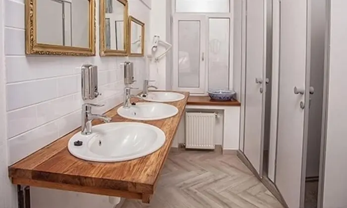 Ortak Ranzalı Oda, Karma Ranzalı Oda, Sigara İçilmez (14 beds)