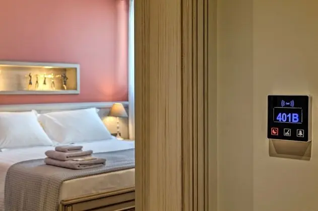 Design Tek Büyük Yataklı Oda