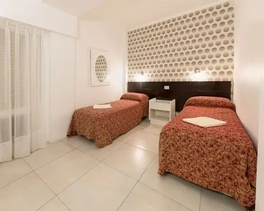 Tek Büyük veya İki Ayrı Yataklı Oda