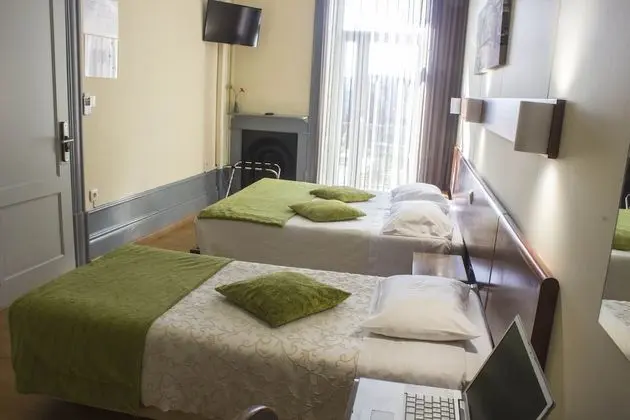 Standard Üç Kişilik Oda, Balkon, Bahçe Manzaralı