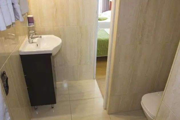 Standard Üç Kişilik Oda, Balkon, Bahçe Manzaralı