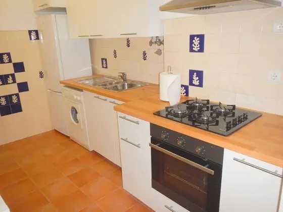 Tek Büyük Yataklı Oda, Ortak Banyo (Aqua Room)