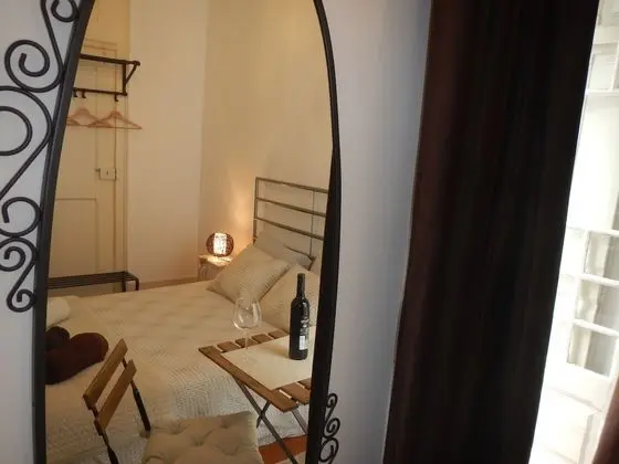 Tek Büyük Yataklı Oda, Ortak Banyo (Earth Room)