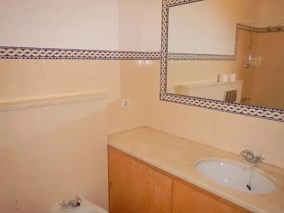 Tek Büyük Yataklı Oda, Ortak Banyo (Earth Room)