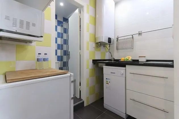 Apart Daire, 2 Yatak Odası, Mutfak