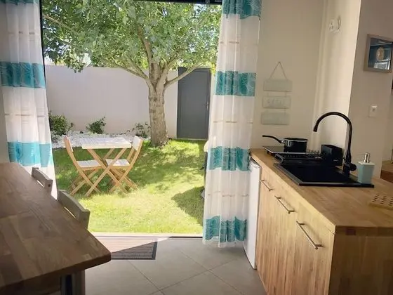 Romantic Sıra Ev, 1 Büyük (Queen) Boy Yatak, Sigara İçilmez, Bahçe Manzaralı