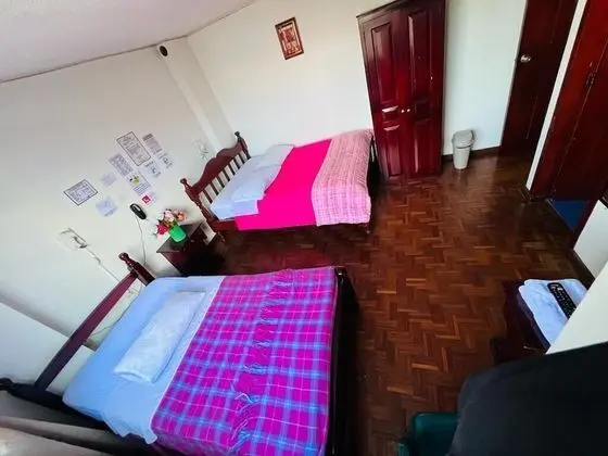 Family Tek Büyük veya İki Ayrı Yataklı Oda