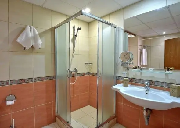 Süit (Healing Hot Mineral Pools - Free Use)