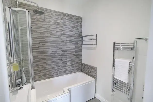Deluxe Tek Büyük Yataklı Oda, Banyolu/Duşlu (Room 2)