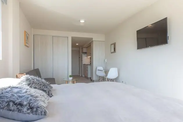 Stüdyo, Göl Manzaralı