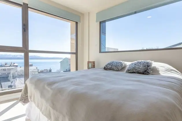 Stüdyo, Göl Manzaralı