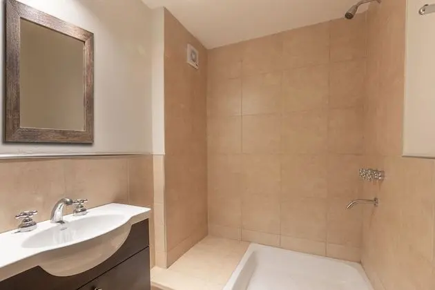 Stüdyo, Göl Manzaralı