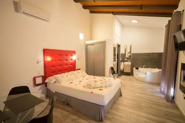 Romantic Stüdyo, Jakuzi (2)