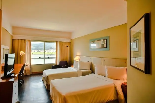 Super Luxury 2 Single Beds