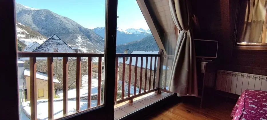 Standard Tek Büyük Yataklı Oda, Balkon, Dağ Manzaralı