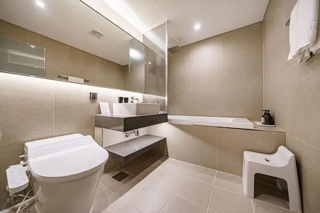 Standard Tek Büyük Yataklı Oda, 1 Çift Kişilik Yatak, Küvet, Şehir Manzaralı