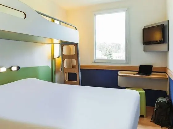 Üç Kişilik Oda, Birden Çok Yatak