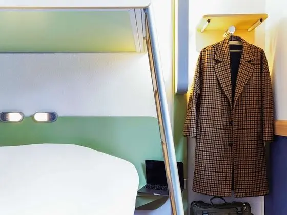 Üç Kişilik Oda, Birden Çok Yatak