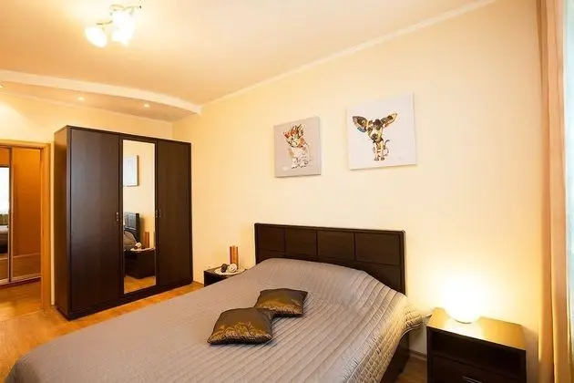 Apart Daire, 1 Yatak Odası (Belinskogo, 86-243)