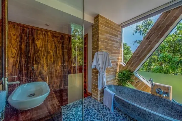 Luxury Villa, 2 Yatak Odası, Kişiye Özel Havuzlu, Havuz Kenarı (3 Floors)