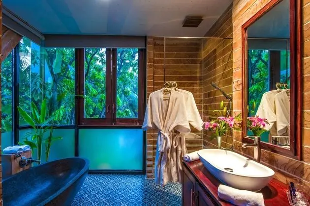 Luxury Villa, 2 Yatak Odası, Kişiye Özel Havuzlu, Havuz Kenarı (3 Floors)