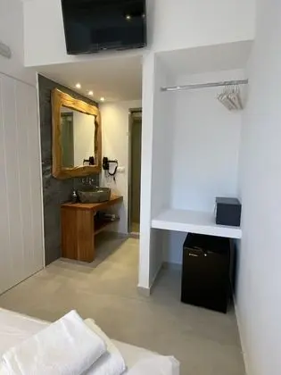 Basic Tek Büyük Yataklı Oda