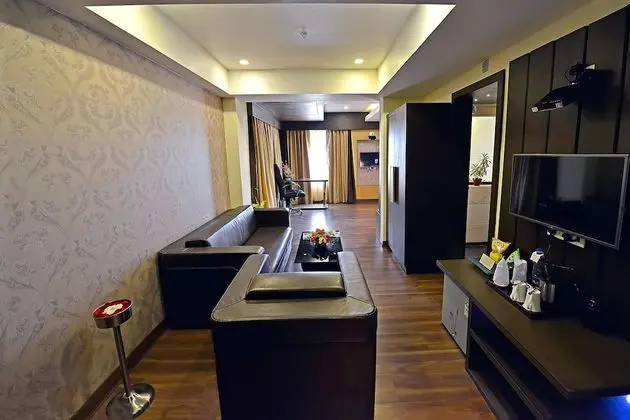 Elita Room