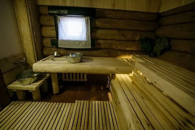 Family Oda, Sauna (Turyn)