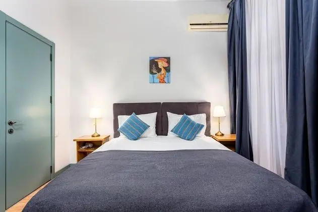Comfort Tek Büyük veya İki Ayrı Yataklı Oda