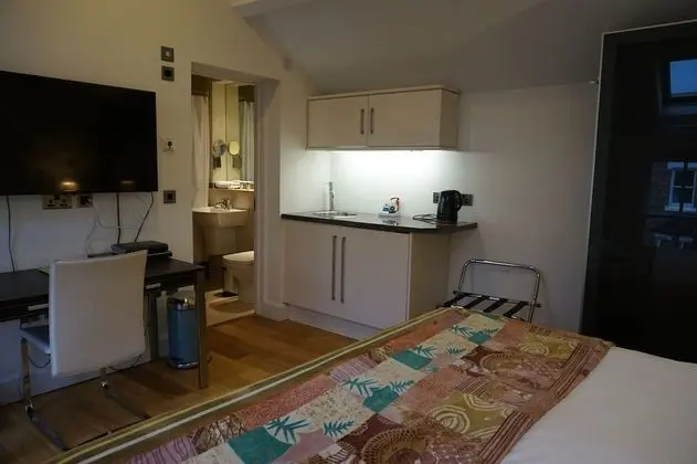 Deluxe Tek Büyük Yataklı Oda