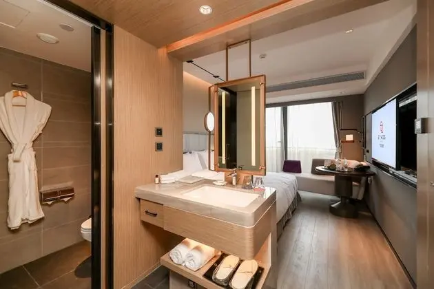 Deluxe Tek Büyük Yataklı Oda, Nehir Manzaralı