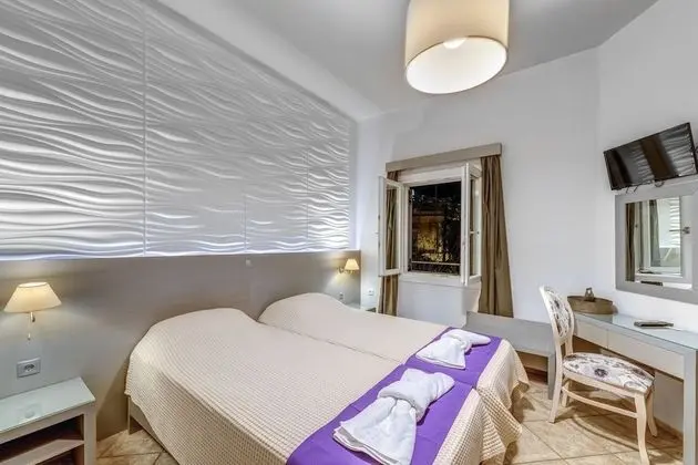 Deluxe Tek Büyük veya İki Ayrı Yataklı Oda, Balkon, Deniz Manzaralı (2nd floor)