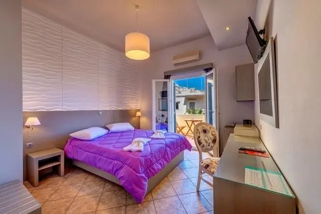 Tek Büyük veya İki Ayrı Yataklı Oda, Balkon, Şehir Manzaralı