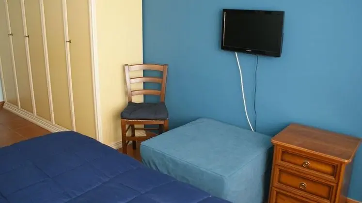 Comfort Tek Büyük Yataklı Oda (Azzurra)