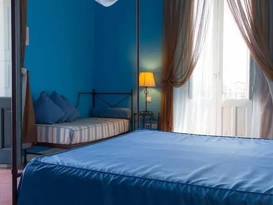 Standard Üç Kişilik Oda