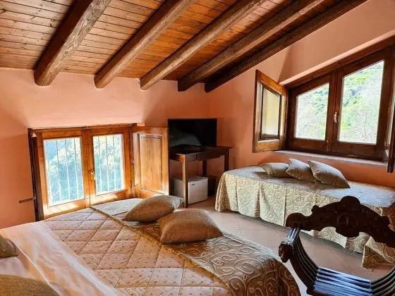 Villa, 4 Yatak Odası, Sigara İçilebilir, Şömine