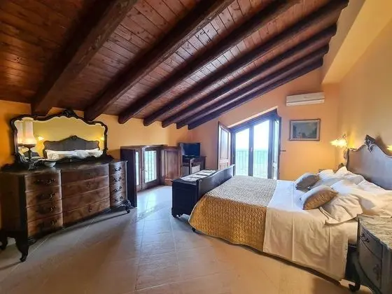 Villa, 4 Yatak Odası, Sigara İçilebilir, Şömine