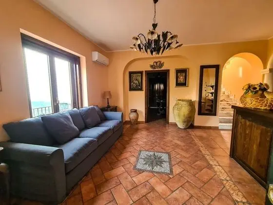 Villa, 4 Yatak Odası, Sigara İçilebilir, Şömine