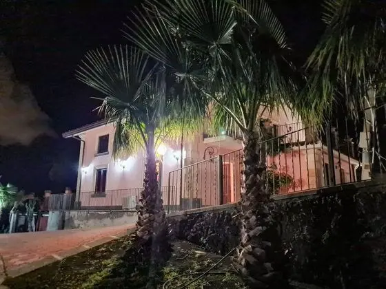 Villa, 4 Yatak Odası, Sigara İçilebilir, Şömine