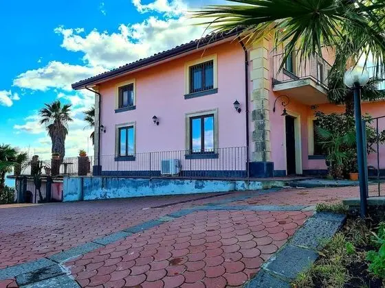 Villa, 4 Yatak Odası, Sigara İçilebilir, Şömine