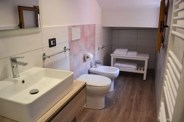Luxury Tek Büyük Yataklı Oda, 1 Büyük (Queen) Boy Yatak, Balkon, Deniz Manzaralı