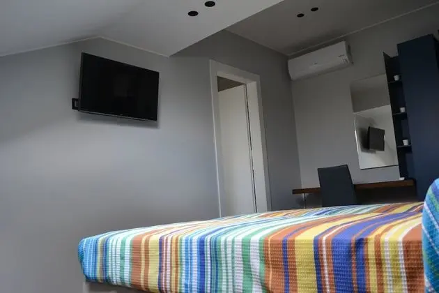 Standard Tek Büyük veya İki Ayrı Yataklı Oda