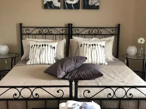 Tek Büyük veya İki Ayrı Yataklı Oda, Balkon (Levante)