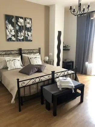 Tek Büyük veya İki Ayrı Yataklı Oda, Balkon (Levante)