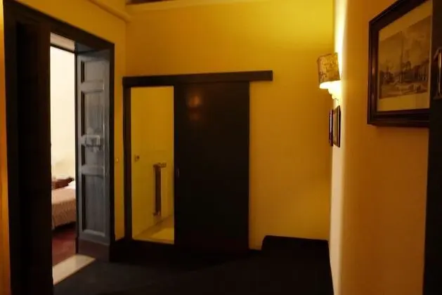 Üç Kişilik Oda
