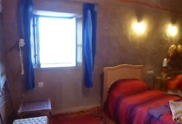 Tek Kişilik Oda, 1 Tek Kişilik Yatak, Sigara İçilmez