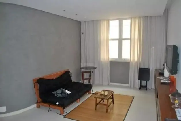 Deluxe Apart Daire, Sigara İçilebilir